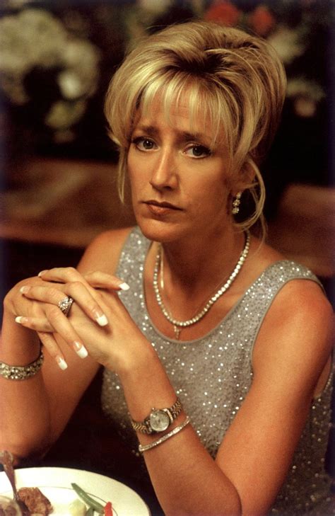 carmela soprano sapphire ring - camela's sapphire ring : r/thesopranos .